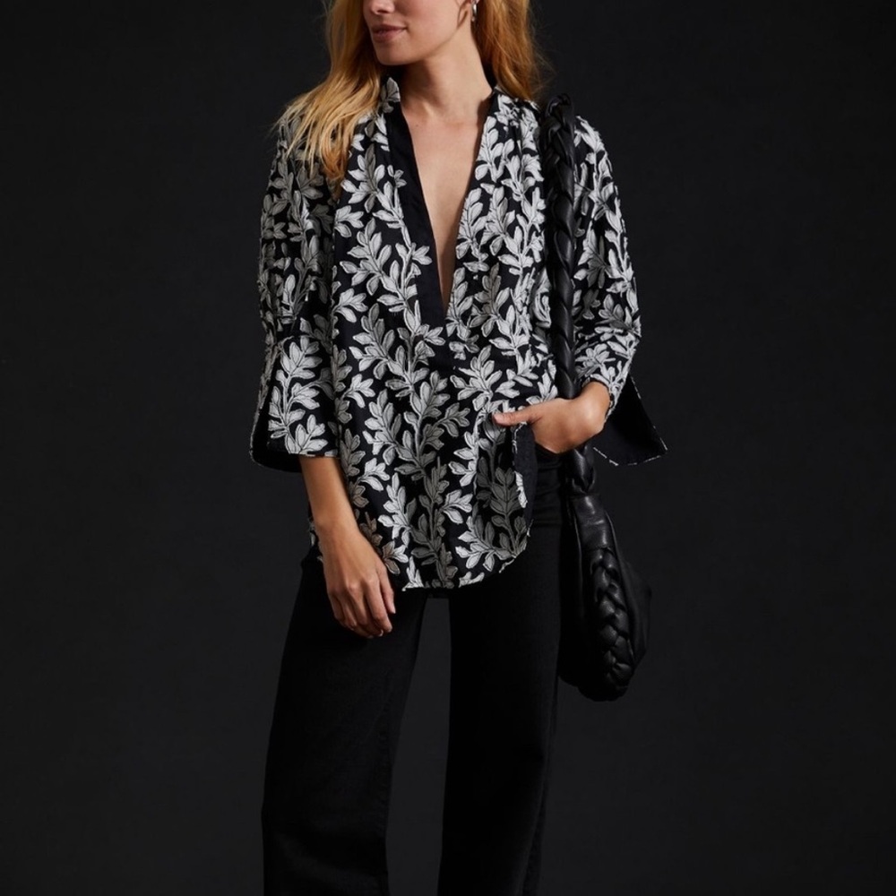 NWT Anthropologie Popover Black White Blouse w/ Leaf Appliqué Embroidery Medium